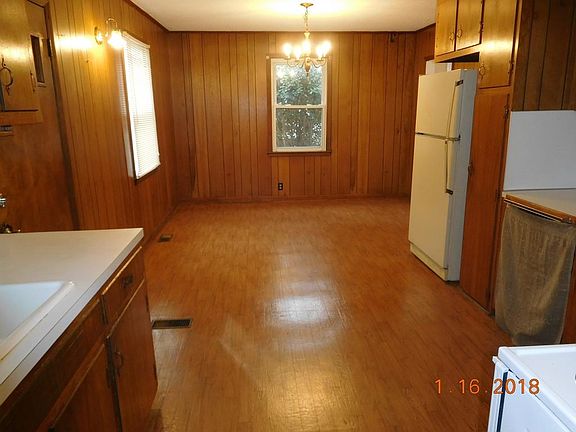 5th image of 1207 Jones St