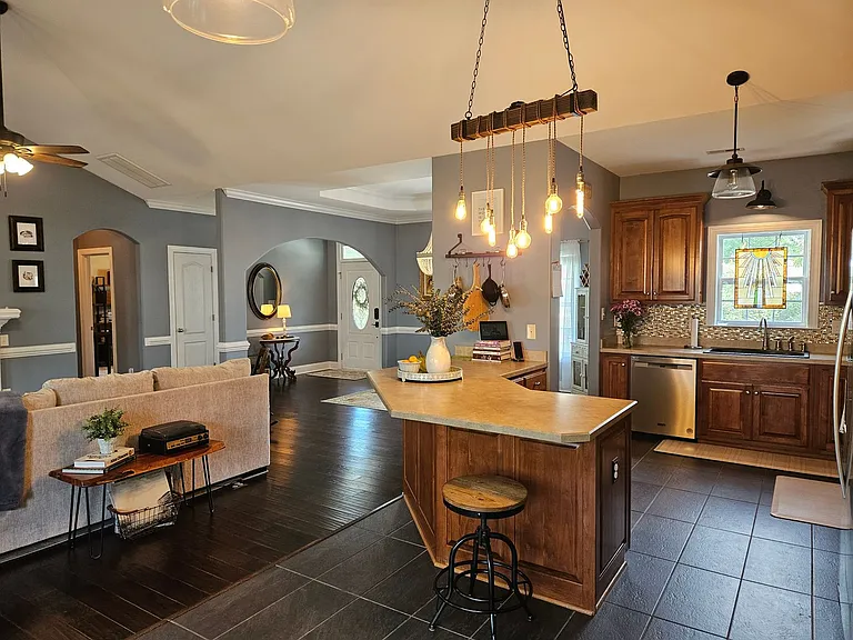 142 Shellbank Dr — Photo 13