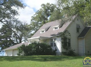 7632 SW 103rd St, Wakarusa, KS 66546