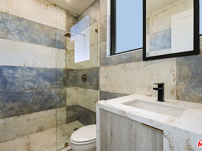 1021 N Ogden Dr #Penthouse 7 — Photo 14