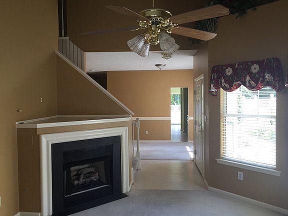 3rd image of 308 Dorothy Dr
