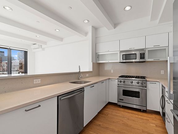 5th image of 229 E 2nd St APT 5A