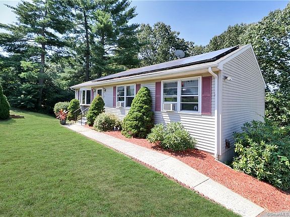 2nd image of 120 Applewood Ln