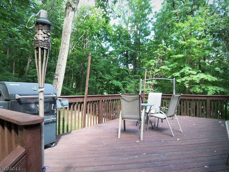 2nd image of 39 Onteora Rd