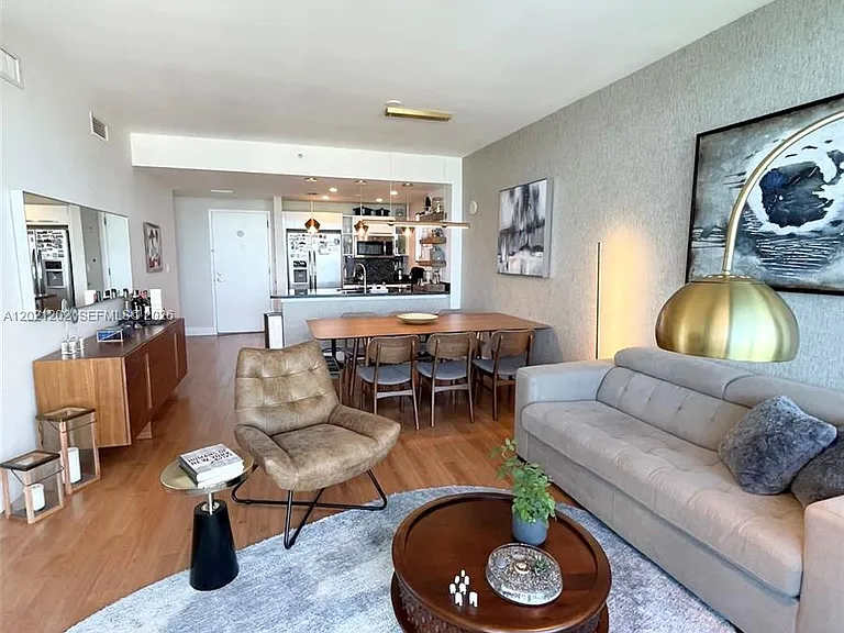 601 NE 36th St #1805 — Photo 7