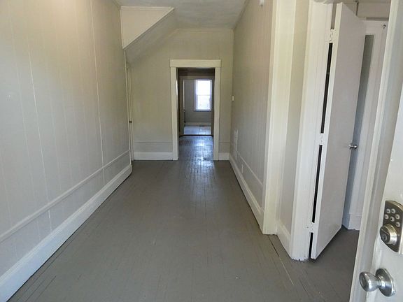 3rd image of 639 W 26th St APT A