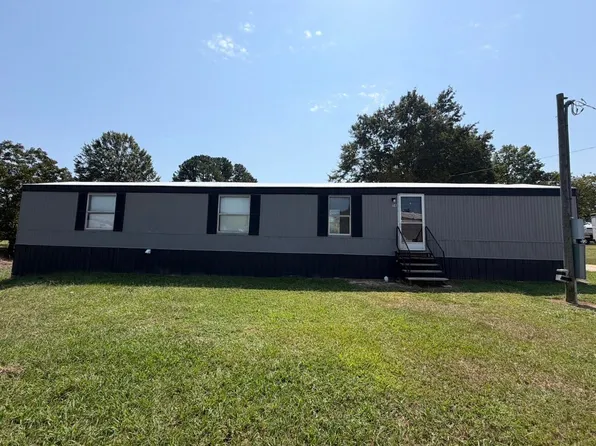 114 Kornegay Ave APT C, Selma, NC 27576