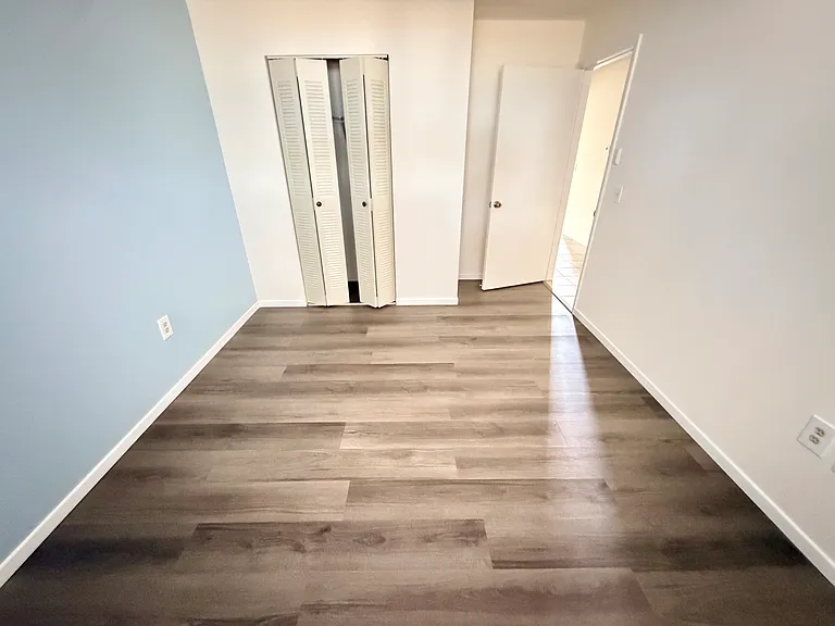 205 Winter Ridge Blvd #205 — Photo 5