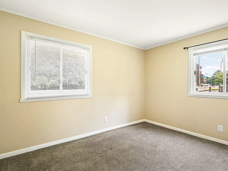 3735 Highcrest Rd — Photo 14