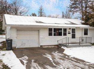 1806 20th St, Charleston, IL 61920