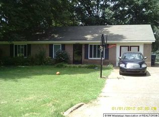 5626 Ashford Dr, Horn Lake, MS 38637