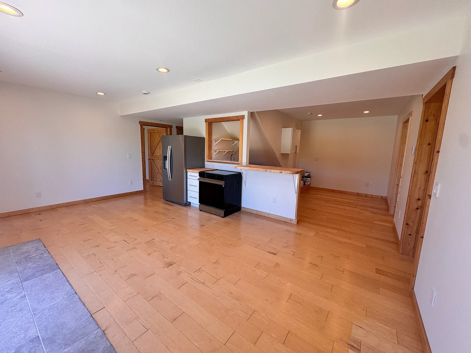3 bed, 1250 sqft, $1,495 — Photo 3