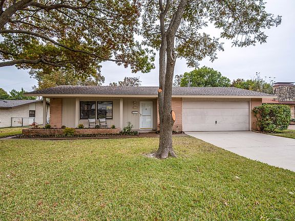 2nd image of 823 Melrose Dr