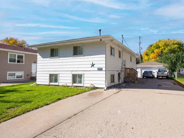 1309 16 1/2 St S, Fargo, ND 58103