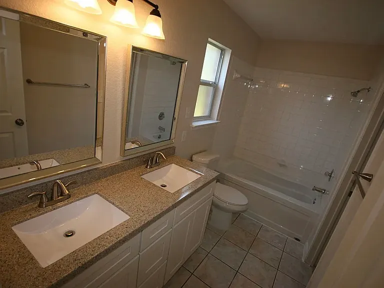 1505 Quarry Dr — Photo 9