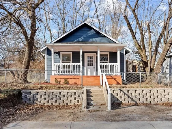 1226 10th Ave, Leavenworth, KS 66048