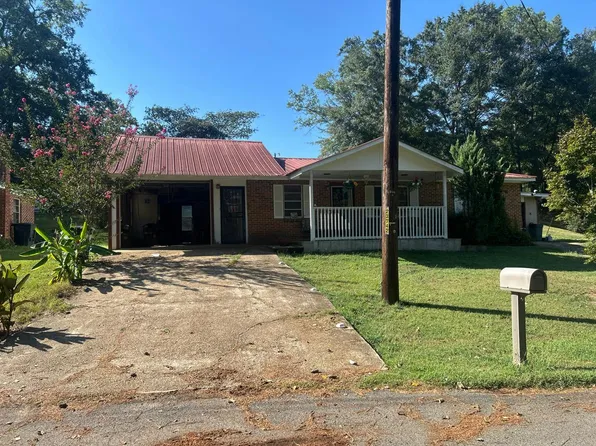 417 11th Ln NW, Fayette, AL 35555