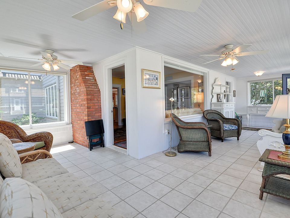 Wrap around porch