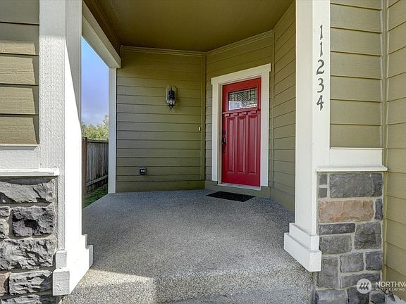 2nd image of 11234 185th Street E