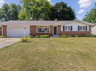 4875 Danforth Dr, Rockford, IL 61114