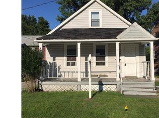 1977 W 58th St, Cleveland, OH