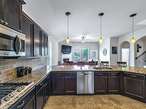 2nd image of 11918 Cittanova Dr