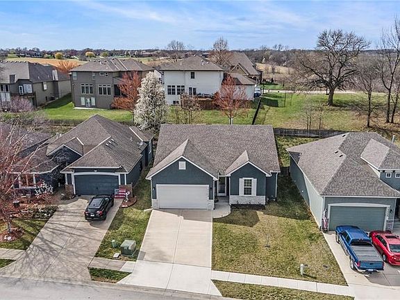 2nd image of 12448 Meadow Ln