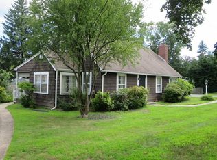 35 Kazbeck St, Springfield, MA 01151