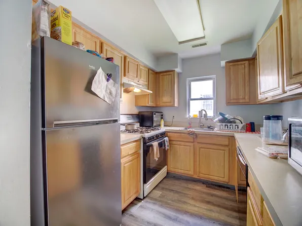 418 Ocean Avenue image 10 of 20