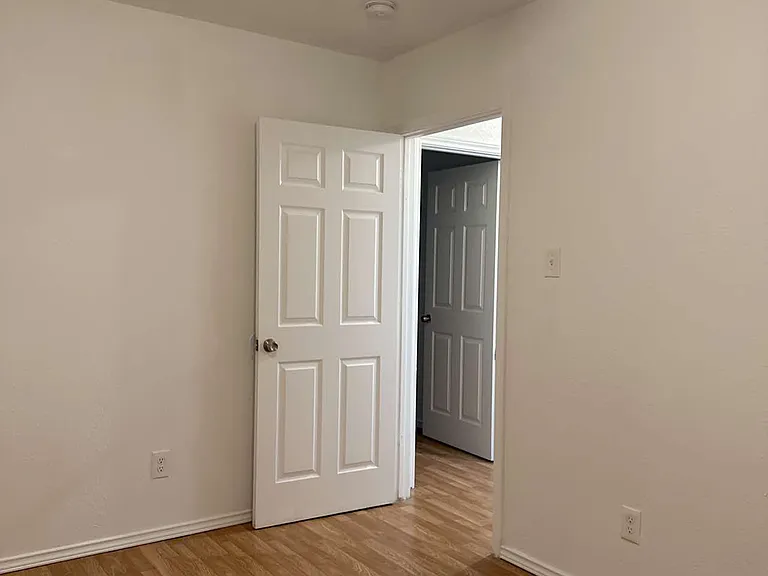 2538 Stovall Dr — Photo 14
