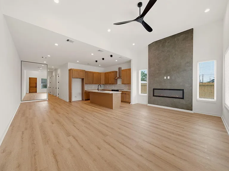 8205 Calhoun Rd #A — Photo 3