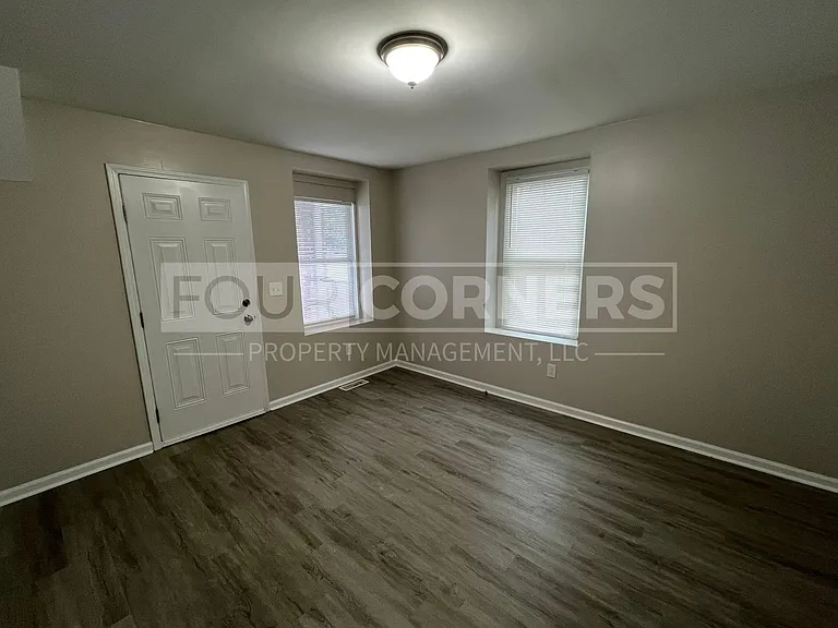 2026 N Cherry St #A — Photo 3