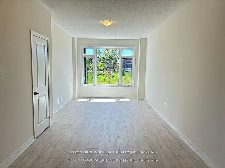 1 Cherry Hill Ln — Photo 5