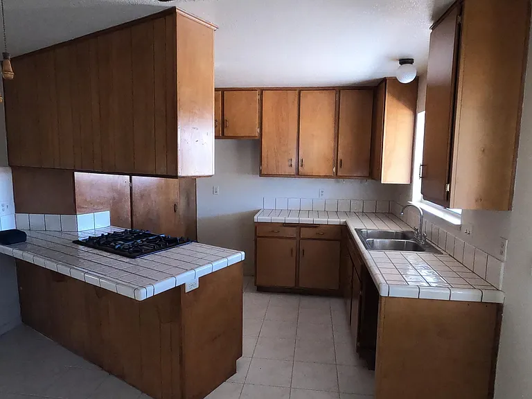 Kitchen 1