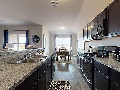 5th image of 2521 E Fox Meadow St