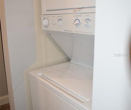 4th image of 701 S Madison Ave APT 208