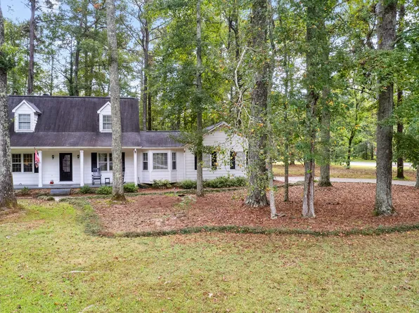 100 Carrollwood Dr, Fayetteville, GA 30215