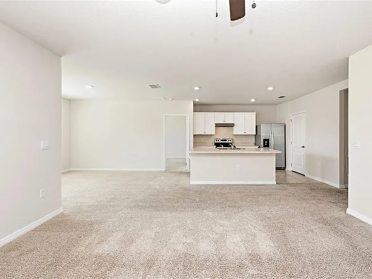 2725 Dumont Ln — Photo 9