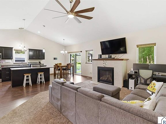 3rd image of 300 Tanager Rd