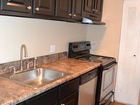 2nd image of 502 Club Pkwy