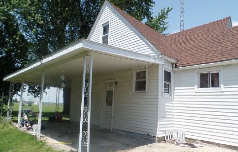 2nd image of 221 N Stanton St