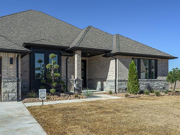 5th image of 3901 Sorano Dr
