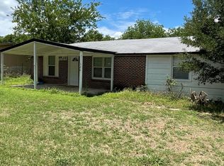 526 Pettit Dr, Newark, TX 76071