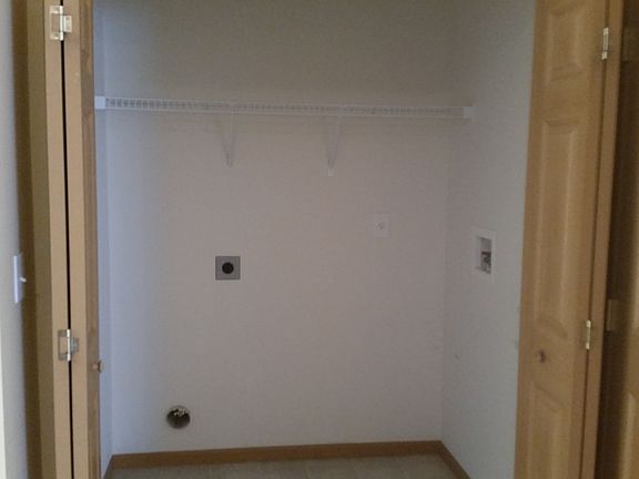 Washer/dryer connections