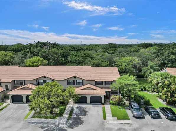 9117 Vineyard Lake Drive, Plantation, FL 33324