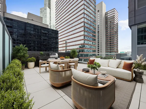 42-06 Orchard St, Long Island City, NY