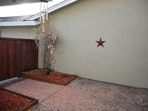 Private courtyard