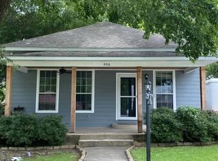 406 S Preston St, Wolfe City, TX 75496