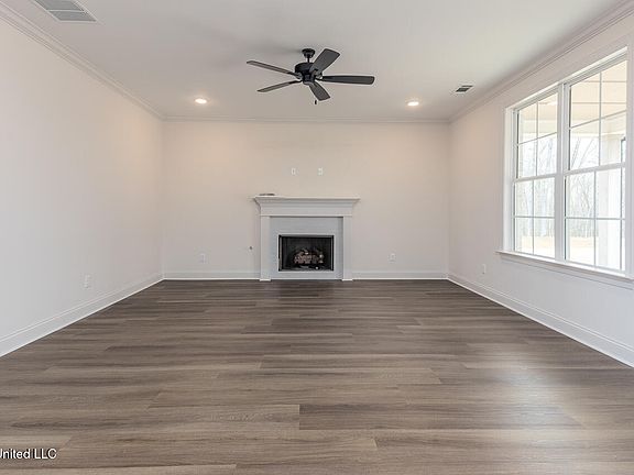 3rd image of 3426 E Clair Cir