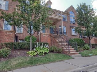 39637 Springwater Dr #101, Northville, MI 48168